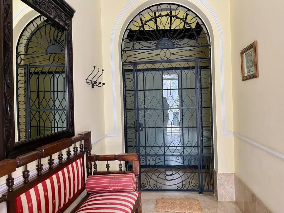 סביליה Apartamento Suite Alameda De Hercules מראה חיצוני תמונה